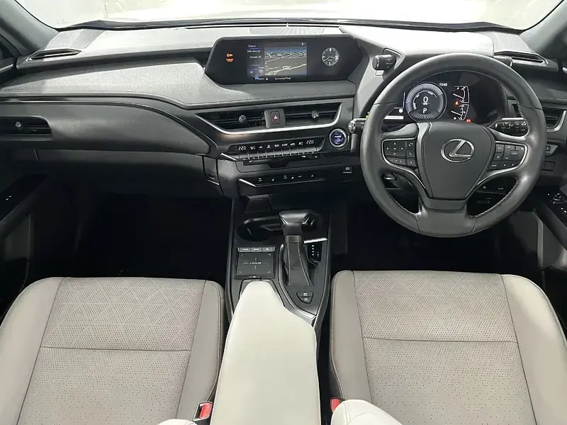 Used Lexus UX 250h 184 HP (135 kW) 2020 Silver SUV