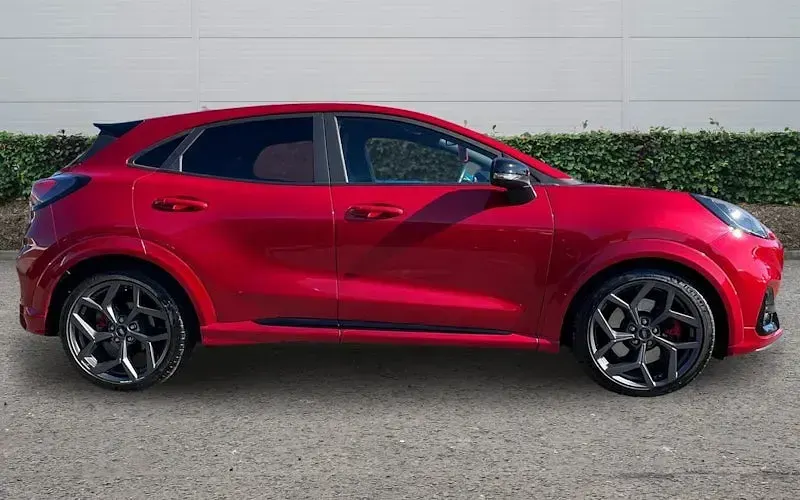 Usado Ford Puma ST 200 CV (147 kW) 2023 Rojo SUV