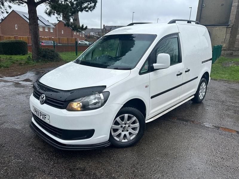 Used VW Caddy 102 HP (75 kW) 2011 White MPV