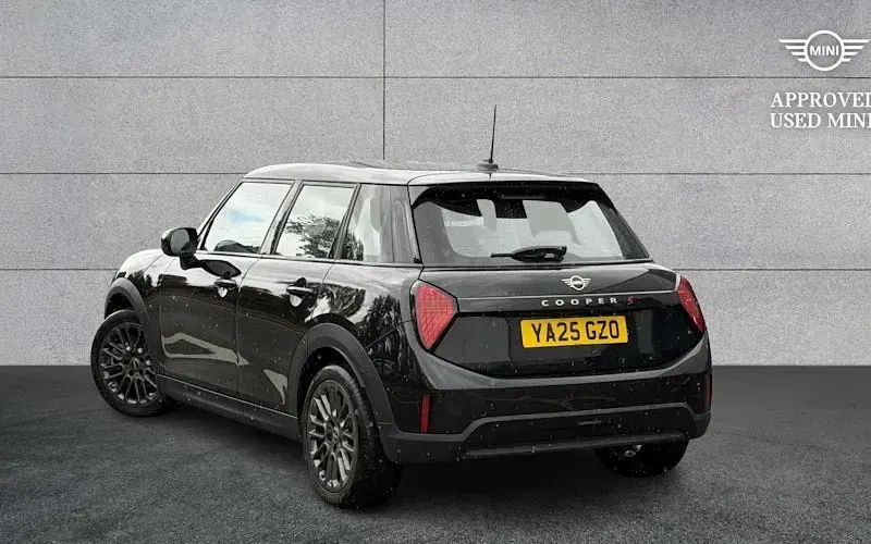 Used Mini Cooper Classic 150 kW (204 HP) 2026 Hatchback