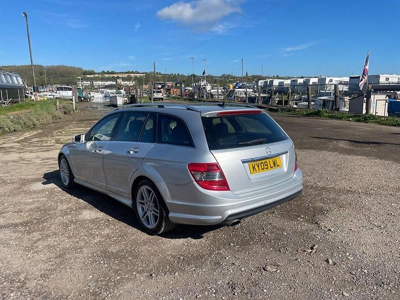 Begagnad Mercedes C180 156 HK (114 kW) 2009 Silver Kombi