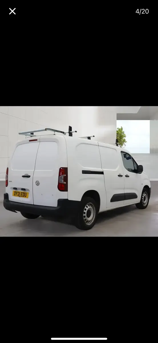 Used Vauxhall Combo 100 HP (73 kW) 2021 White MPV