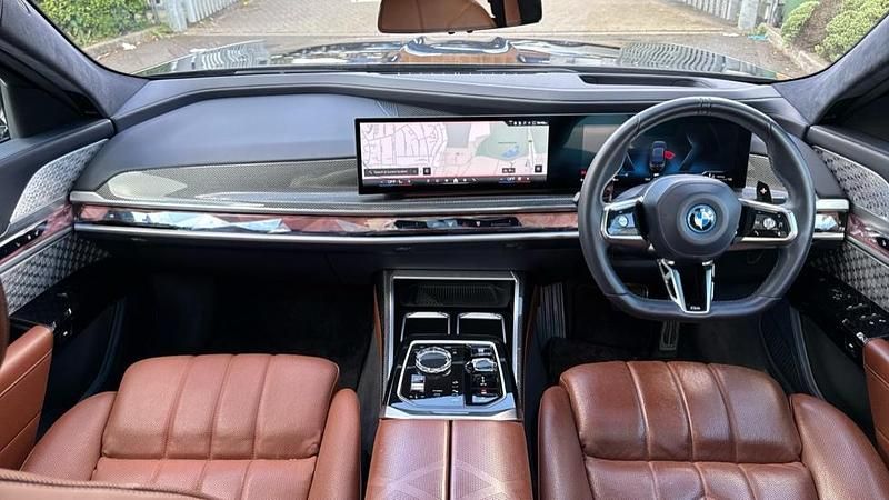 Used BMW M760e Comfort Edition 563 HP (414 kW) 2023 Black Sedan