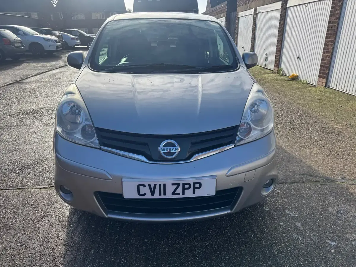 Używany Nissan Note N-TEC 88 KM (64 kW) 2011 Srebrny Minivan