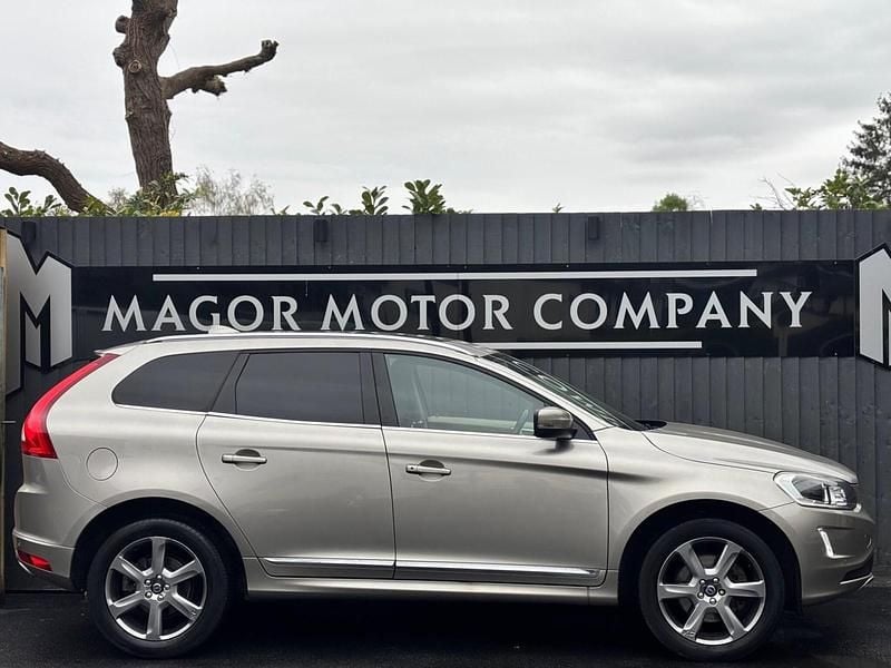 Used Volvo XC60 SE Lux 2015 Gold SUV