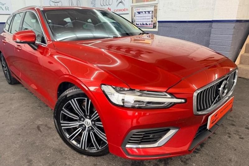 Used Volvo V60 Inscription 350 HP (257 kW) 2022 Red Estate