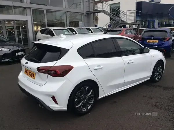 Used Ford Focus ST-Line 152 HP (111 kW) 2024 White Hatchback