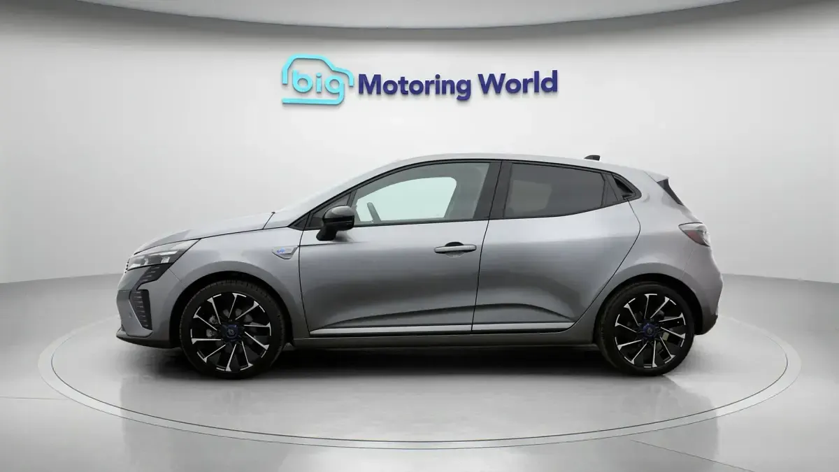 Used Renault Clio V Esprit Alpine 145 HP (106 kW) 2024 Grey Hatchback