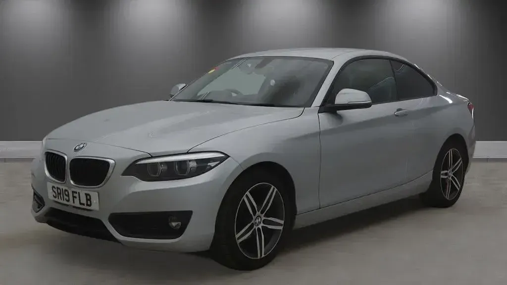 Used BMW 218 Sport Line 136 HP (100 kW) 2019 Silver Coupe