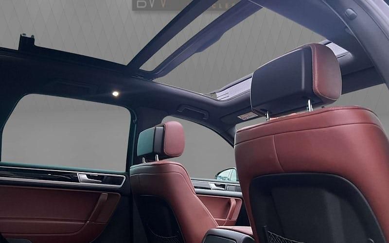 Used VW Touareg R-line Plus 262 HP (192 kW) 2017 Black SUV