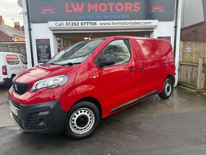 Used Peugeot Expert Premium 2023 Red Van