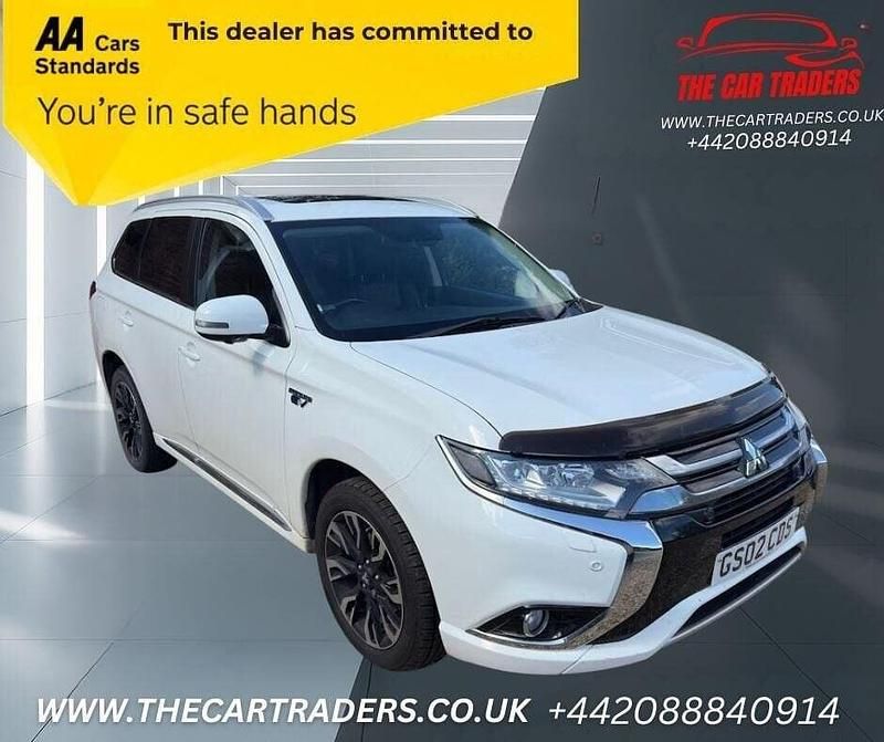 White Used 2016 Mitsubishi Outlander P-HEV SUV | £8,988 (Fair price) - Image 1/4