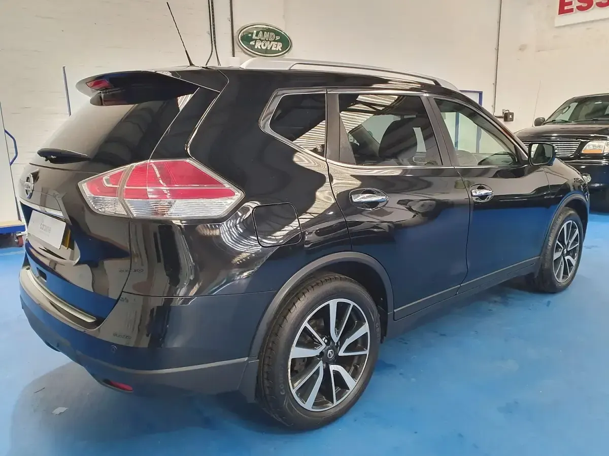 Used Nissan X-Trail Tekna 163 HP (119 kW) 2016 Black SUV