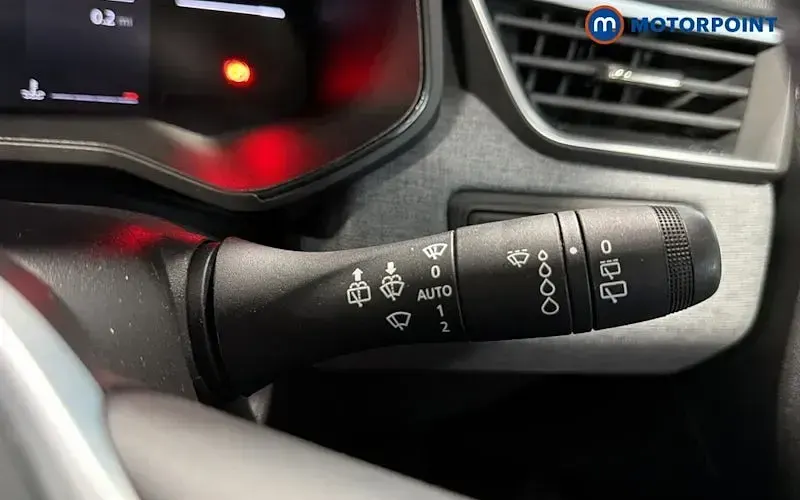 Used Renault Clio Evolution 90 HP (66 kW) 2024 Grey Hatchback