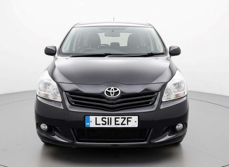 Usado Toyota Verso T2 2011 Preto Monovolume