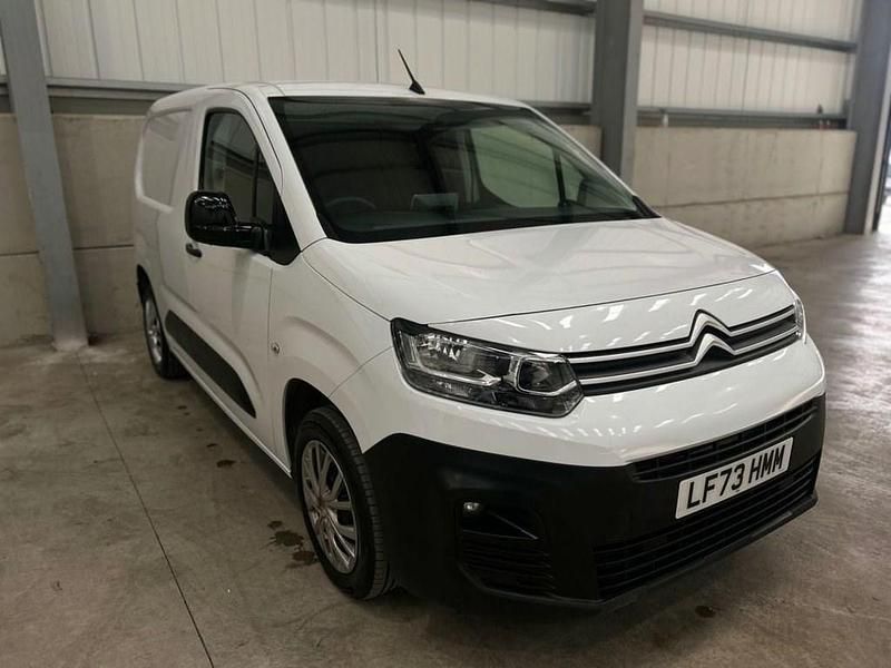 Used Citroën Berlingo 100 HP (73 kW) 2023 White MPV