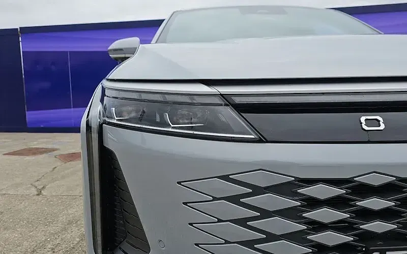 New Omoda 9 449 HP (330 kW) 2026 Grey SUV