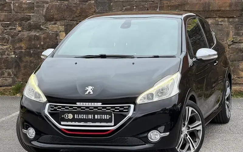 Used Peugeot 208 GTi 200 HP (147 kW) 2013 Black Hatchback