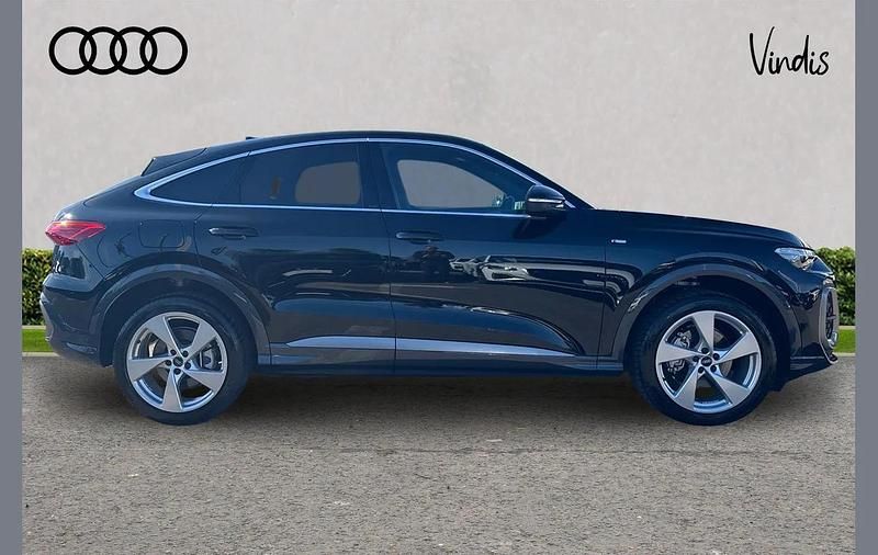 Used Audi Q5 S-Line 268 HP (197 kW) 2026 Black SUV