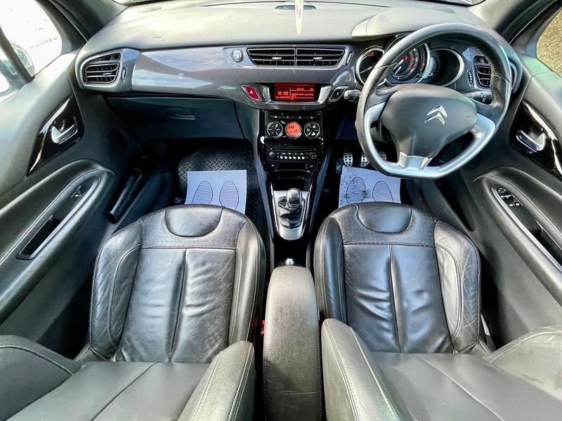 Usado Citroën DS3 115 HP (84 kW) 2014 Branco Citadino