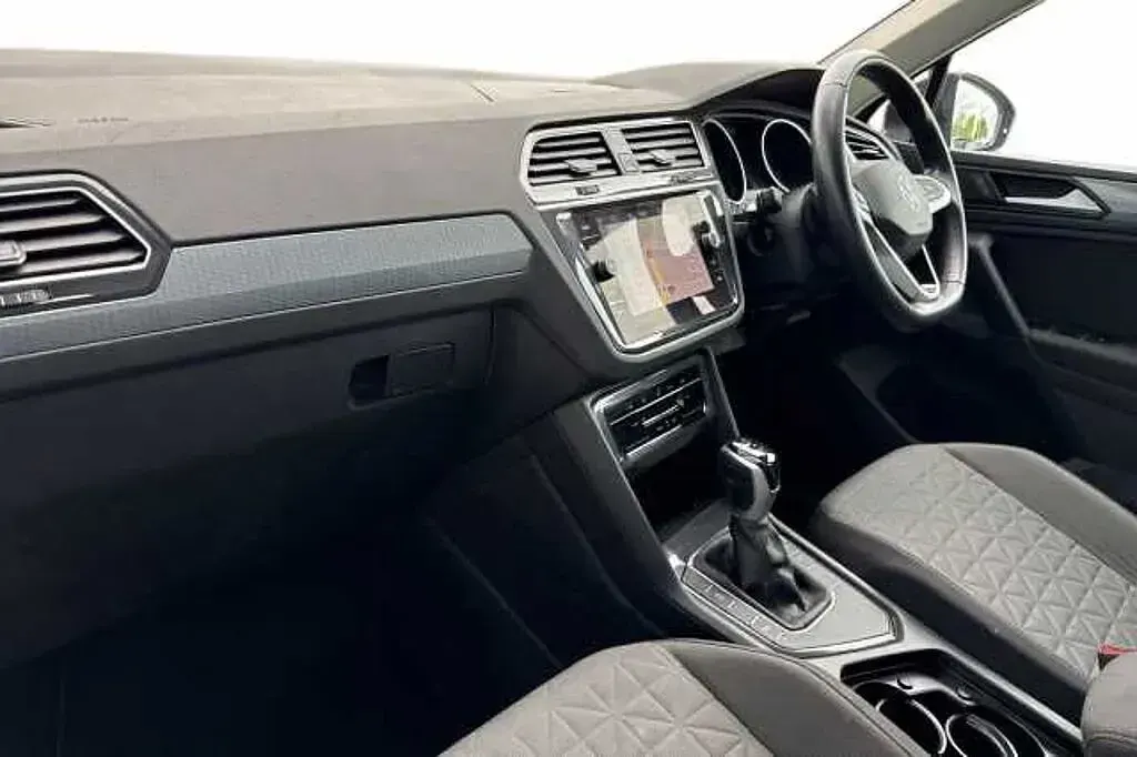 Used VW Tiguan Life 150 HP (110 kW) 2022 Black SUV