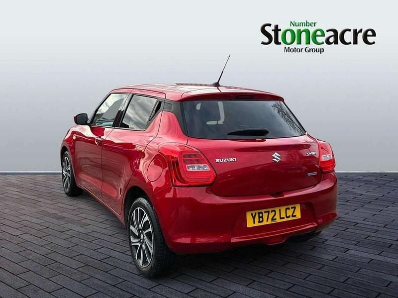 Begagnad Suzuki Swift SZ-L 83 HK (61 kW) 2023 Röd Halvkombi