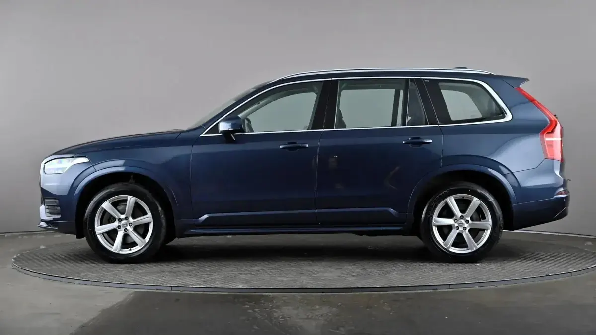 Used Volvo XC90 Core 250 HP (183 kW) 2023 Blue SUV