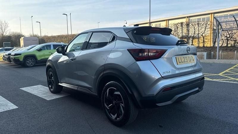 Used Nissan Juke N-Connecta 112 HP (82 kW) 2023 Grey SUV