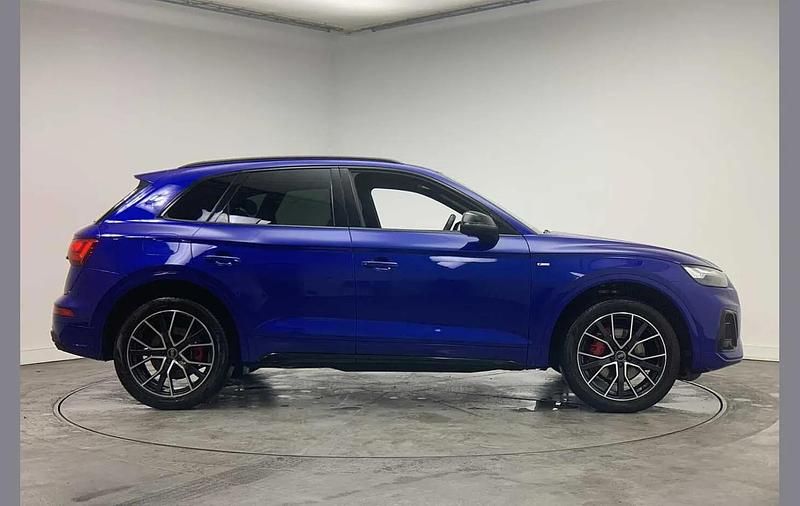 Used Audi Q5 Comfort 261 HP (191 kW) 2023 Blue SUV