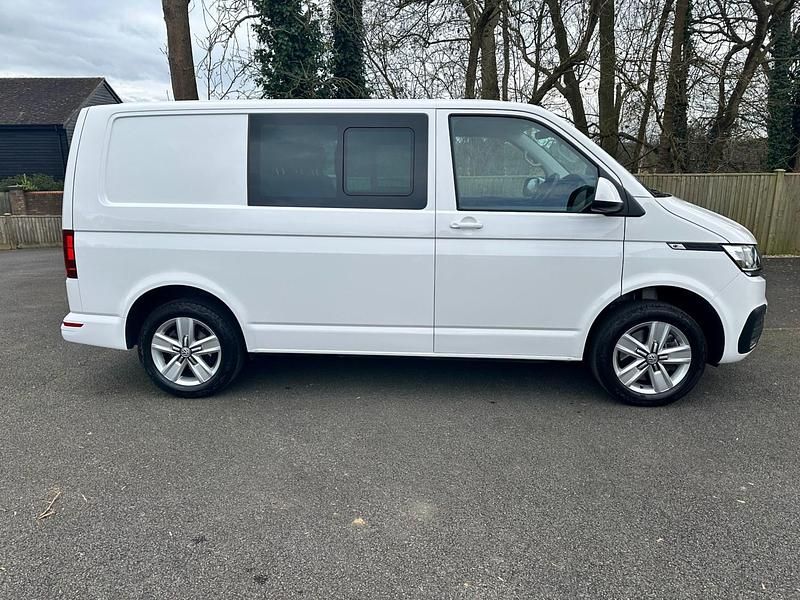 Used VW Transporter Highline 150 HP (110 kW) 2024 White Van