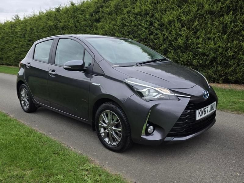 Grey Used 2018 Toyota Yaris Hybrid Hatchback | £11,495 (Good price) - Image 1/3