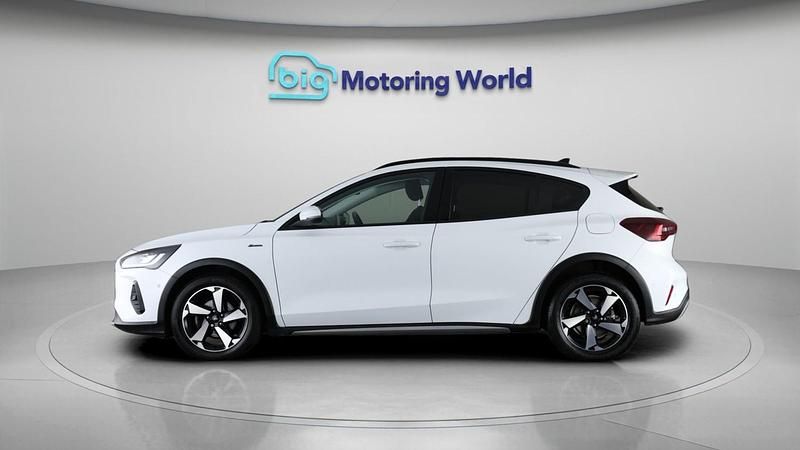 Used Ford Focus Active 125 HP (91 kW) 2022 White Hatchback