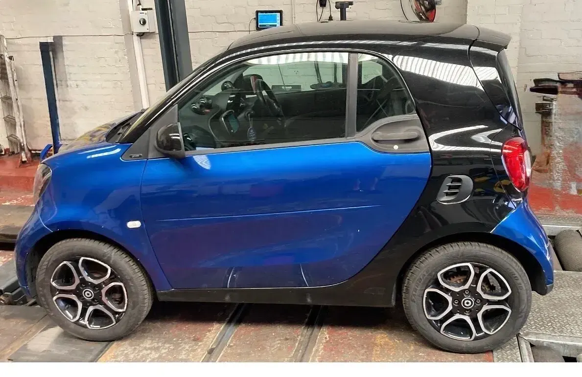 Used Smart ForTwo Coupé Premium 71 HP (52 kW) 2016 Blue Coupe