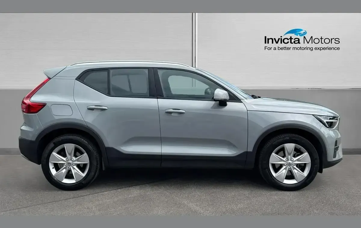 Used Volvo XC40 Core 163 HP (119 kW) 2023 Grey SUV
