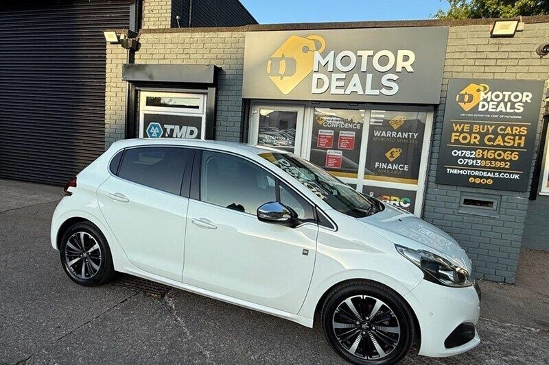 White Used 2019 Peugeot 208 S Hatchback | £7,495 (Fair price) - Image 1/1