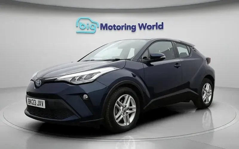 Used Toyota C-HR 122 HP (89 kW) 2023 Blue SUV