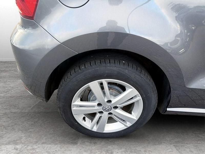 Begagnad VW Polo Edition 75 HK (55 kW) 2017 Grå Halvkombi