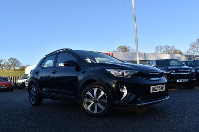 Black Used 2021 Kia Stonic 2 SUV | £11,965 (Good price) - Image 1/3