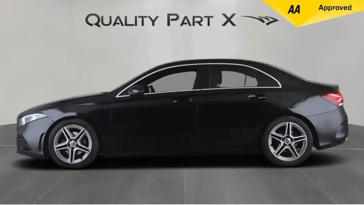 Second-hand Mercedes A200 AMG line 163 CP (119 kW) 2020 Negru Berlinǎ