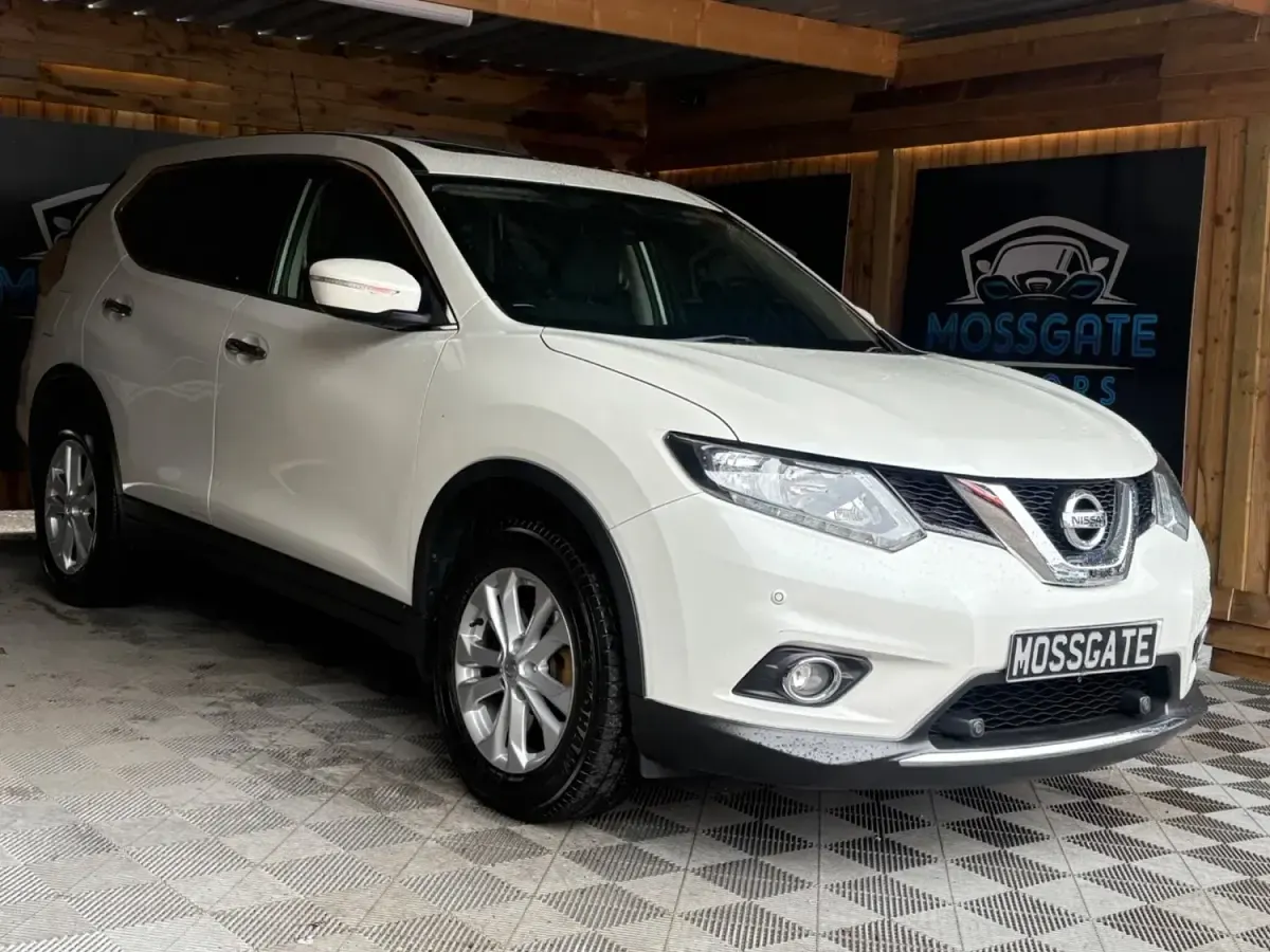 Używany Nissan X-Trail Acenta 177 KM (130 kW) 2017 Biały SUV