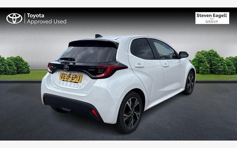 Used Toyota Yaris Hybrid Design 116 HP (85 kW) 2026 Hatchback