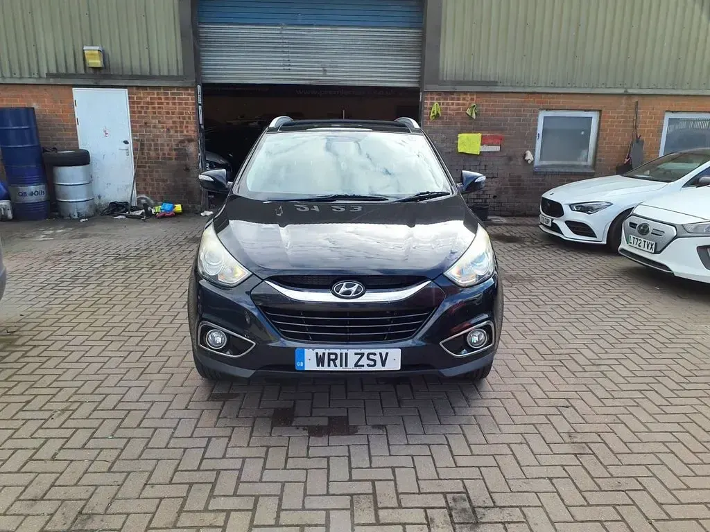Used Hyundai ix35 Premium 115 HP (84 kW) 2011 Black SUV