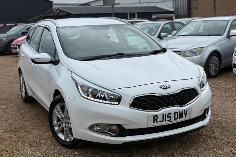 White Used 2015 Kia Ceed Sportswagon 2 Estate | £4,299 (Fair price) - Image 1/1