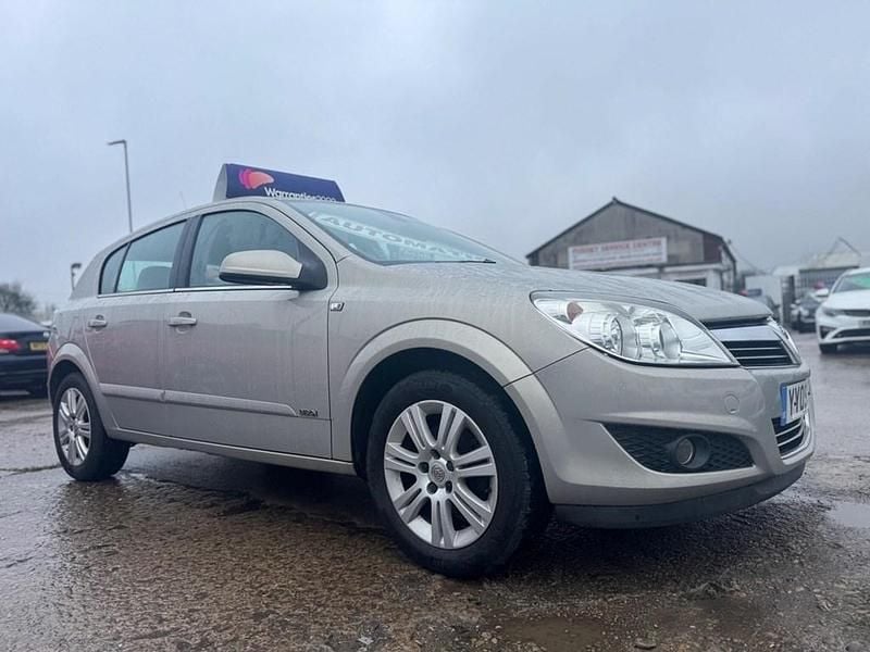 Używany Vauxhall Astra Design Edition 138 KM (101 kW) 2009 Srebrny Hatchback