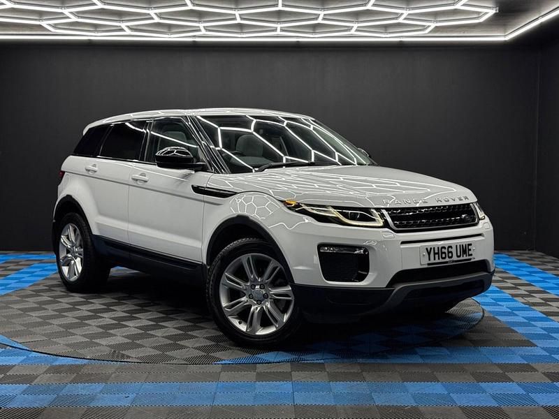 White Used 2016 Land Rover Range Rover evoque SE Estate | £13,690 (Fair price) - Image 1/4