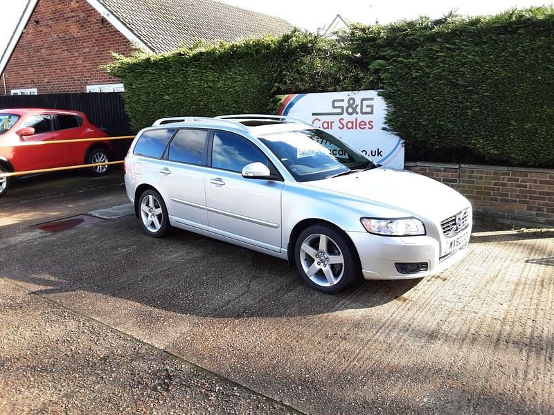 Silver Used 2012 Volvo V50 Estate | £8,995 (Expensive) - Image 1/4