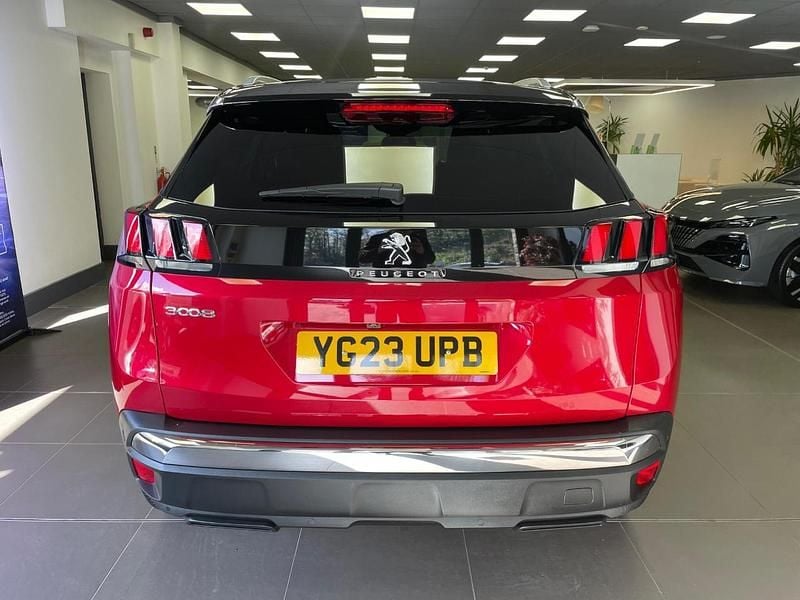 Second-hand Peugeot 3008 Allure+ 129 CP (94 kW) 2023 Roșu SUV