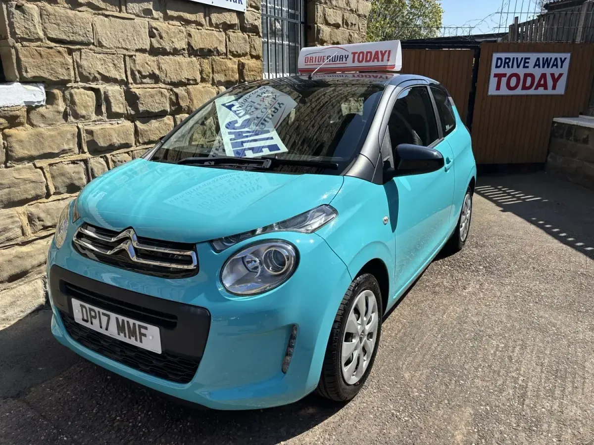 Usado Citroën C1 Feel 68 CV (50 kW) 2017 Azul Utilitario