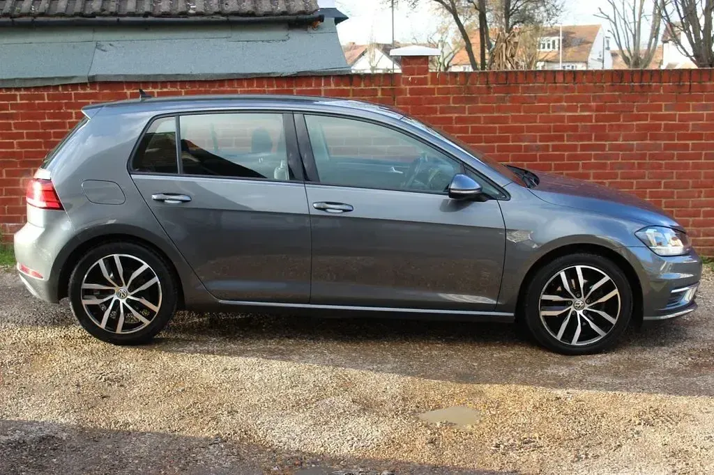Used VW Golf VII SE 150 HP (110 kW) 2019 Grey Hatchback