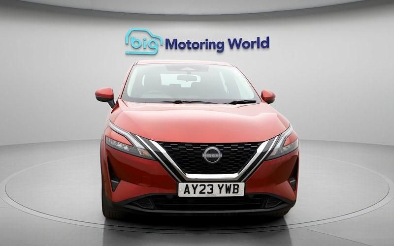 Used Nissan Qashqai Acenta Premium 140 HP (102 kW) 2023 Red SUV